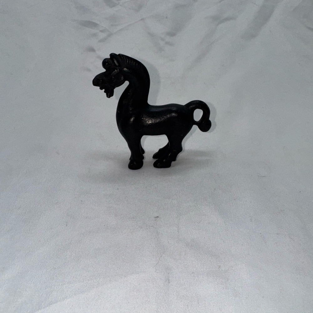 VTG Alva MET reproduction horse figure